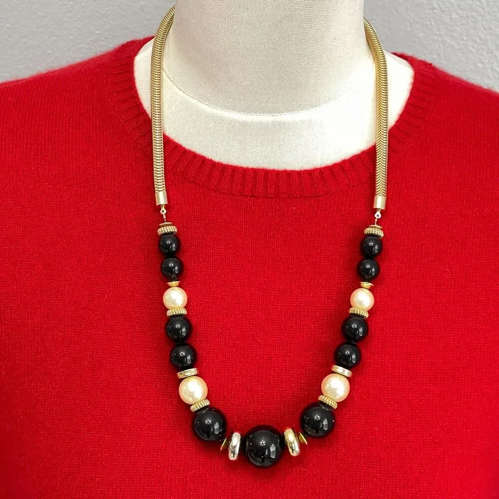 White Black‎ Beaded Beads Gold-tone Chain Fashion Necklace